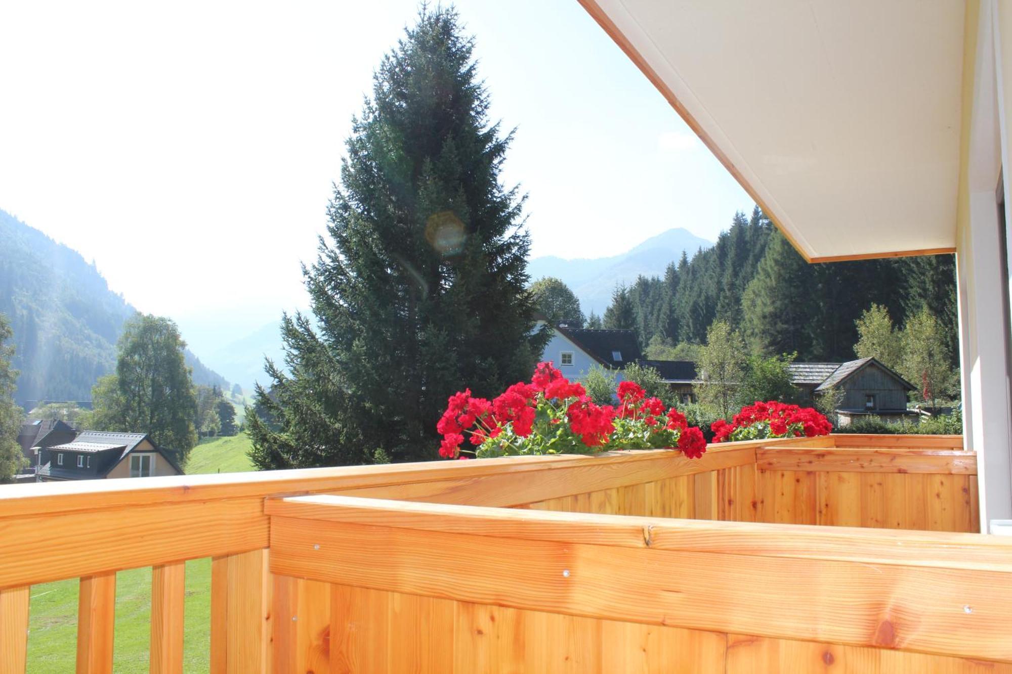 Familien&Wander-Pension Purkhardt Donnersbachwald Exterior foto