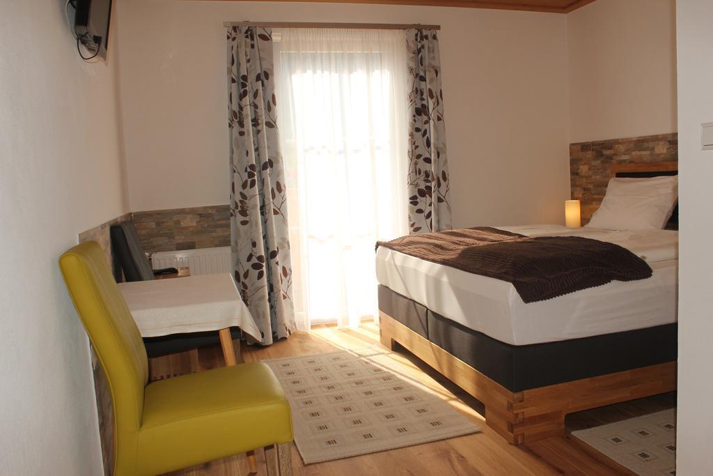 Familien&Wander-Pension Purkhardt Donnersbachwald Exterior foto